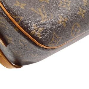 LOUIS VUITTON MONOGRAM BLOIS Crossbody Bag